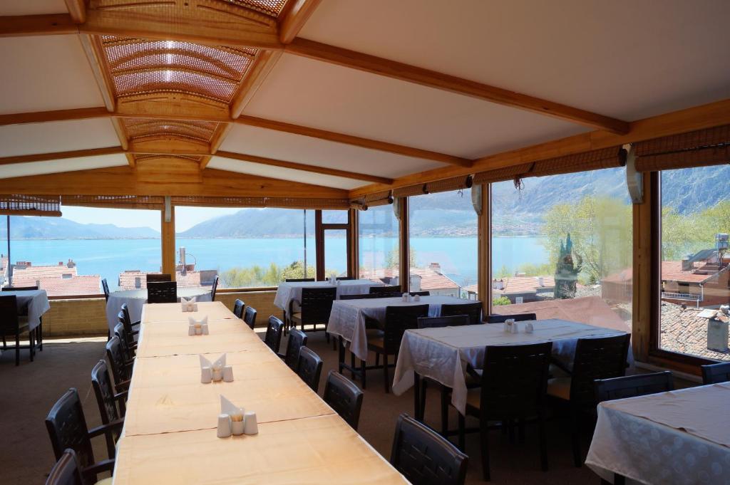 Merci Butik Hotel & Restaurant Эгридир Экстерьер фото